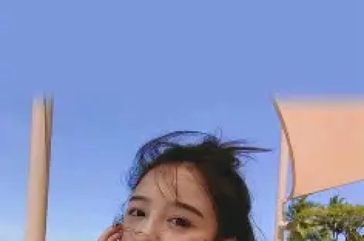 愚人节站姐整活大赛：鹿晗站姐发杨幂粉丝：关注你三年就给我看这